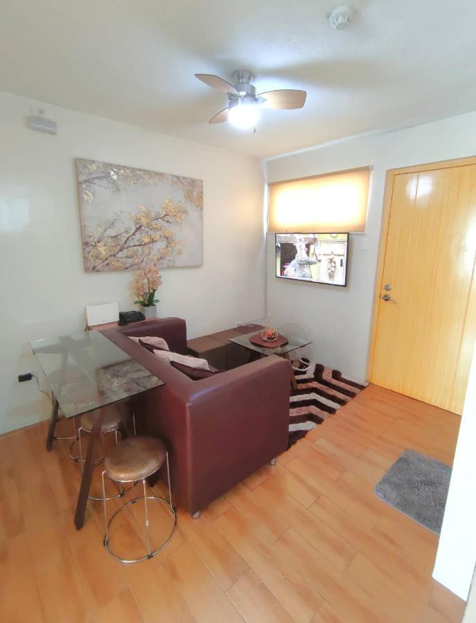Davao Condo 2Br Pool Wifi Netflix Luaran gambar
