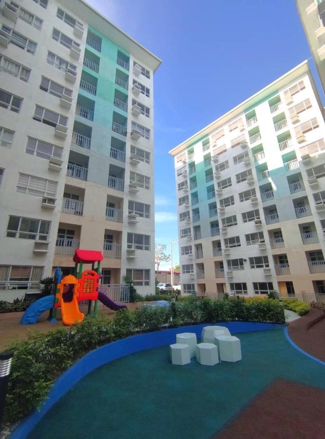 Davao Condo 2Br Pool Wifi Netflix Luaran gambar