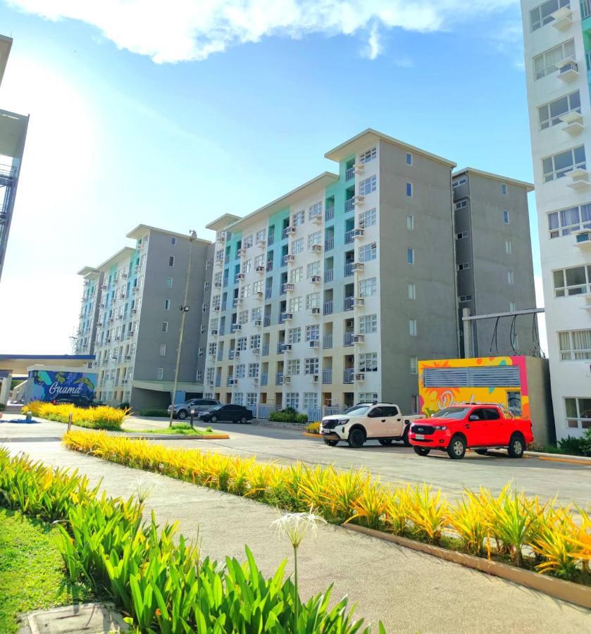 Davao Condo 2Br Pool Wifi Netflix Luaran gambar