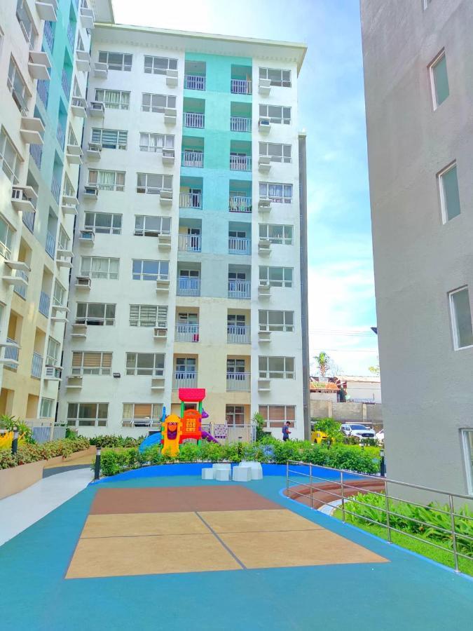 Davao Condo 2Br Pool Wifi Netflix Luaran gambar