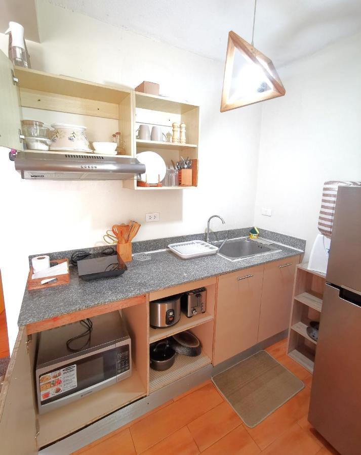 Davao Condo 2Br Pool Wifi Netflix Luaran gambar