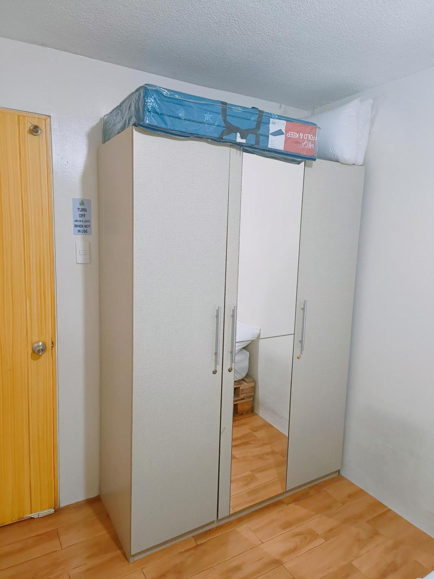 Davao Condo 2Br Pool Wifi Netflix Luaran gambar