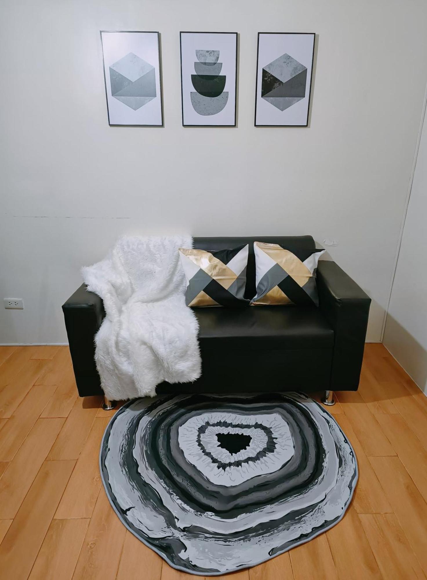 Davao Condo 2Br Pool Wifi Netflix Luaran gambar