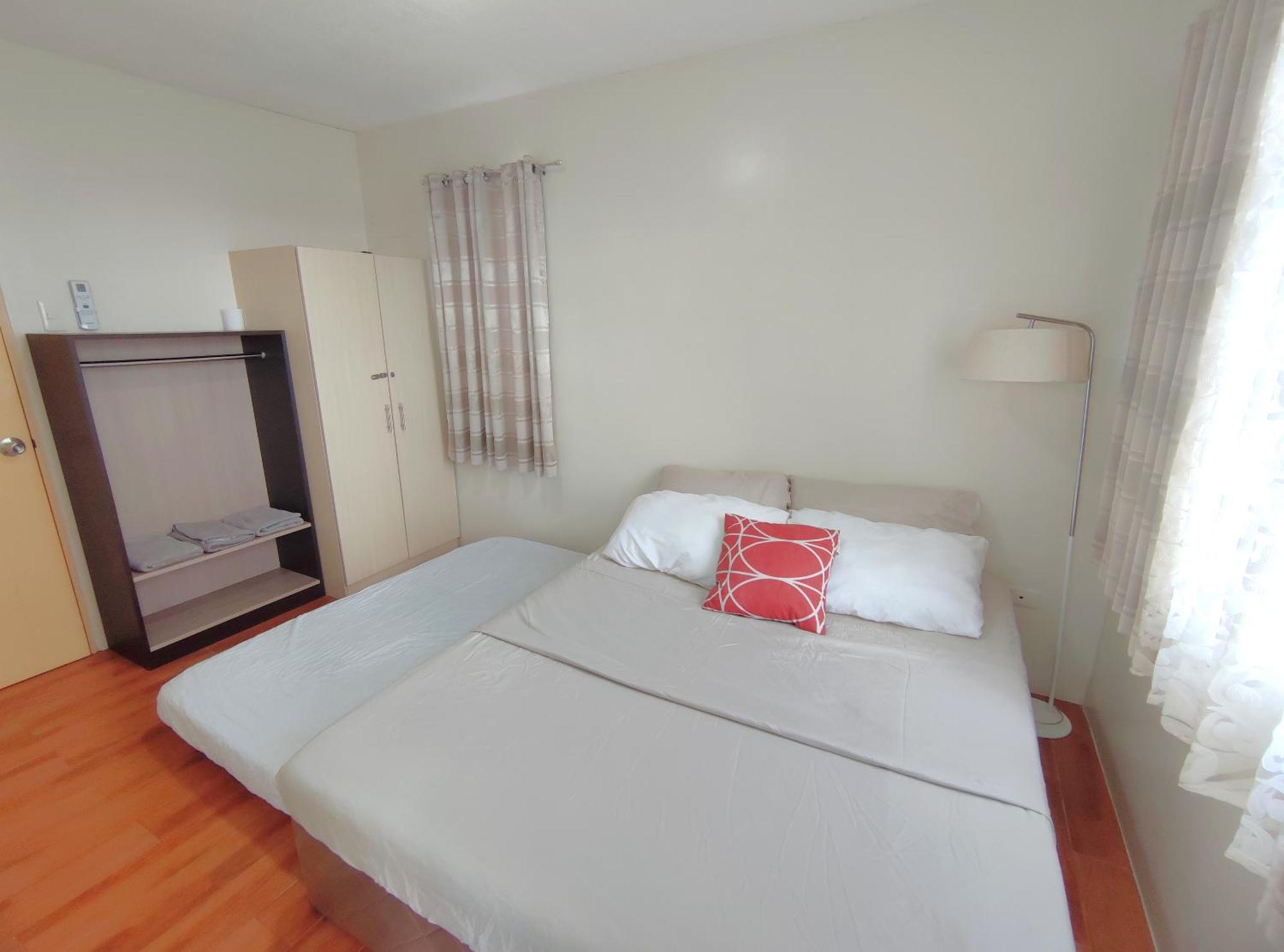Davao Condo 2Br Pool Wifi Netflix Luaran gambar