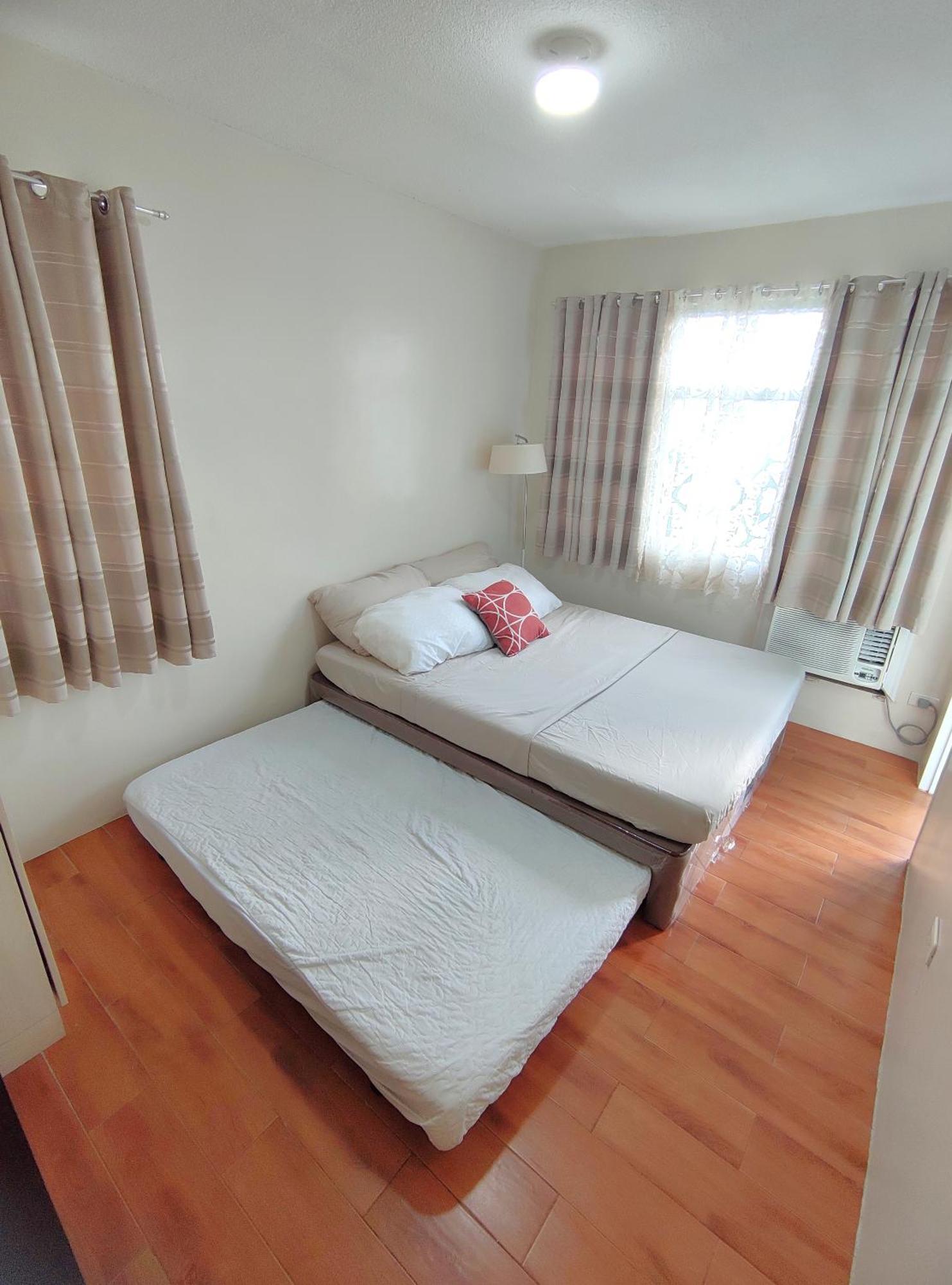 Davao Condo 2Br Pool Wifi Netflix Luaran gambar
