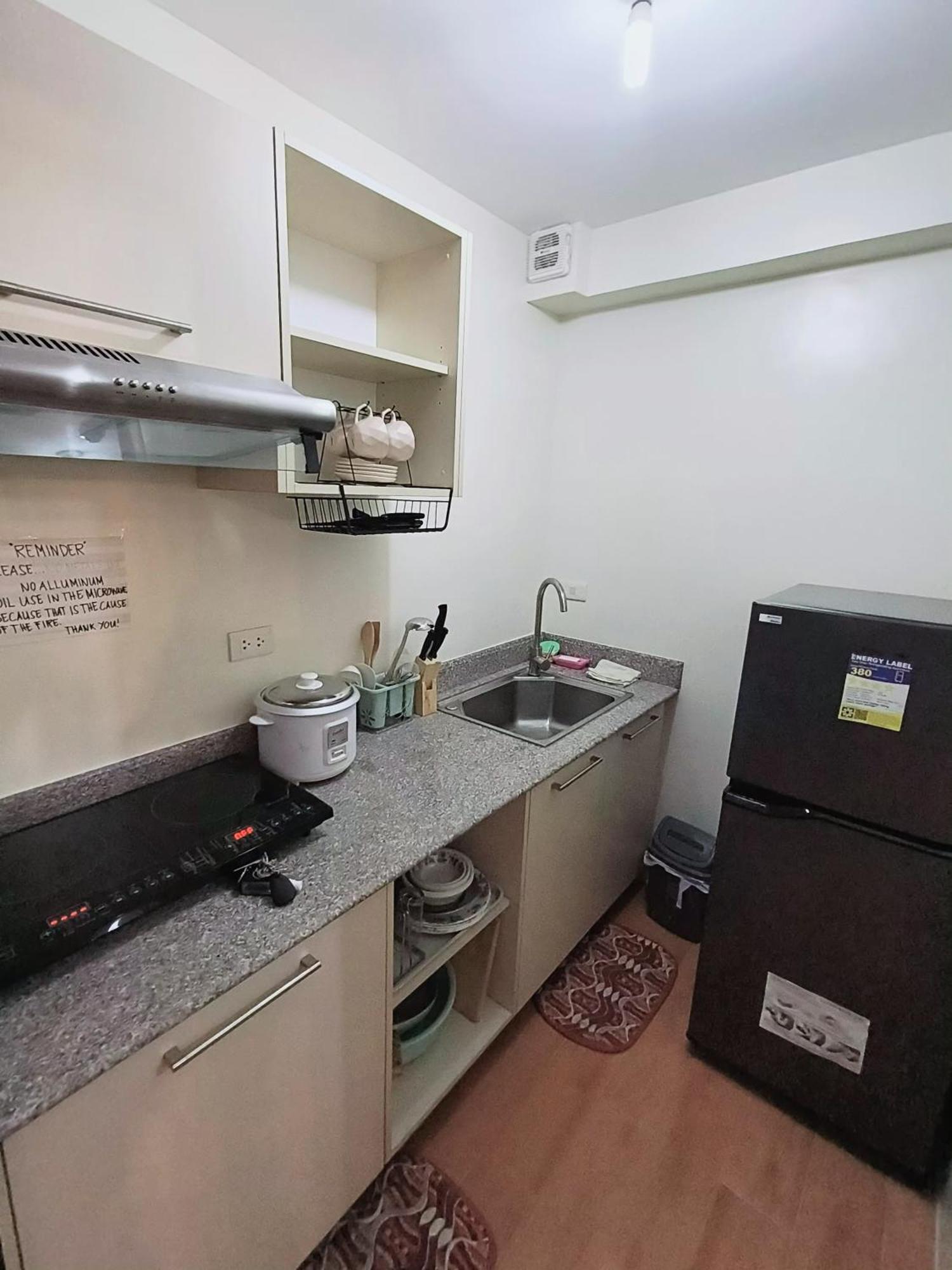 Davao Condo 2Br Pool Wifi Netflix Luaran gambar
