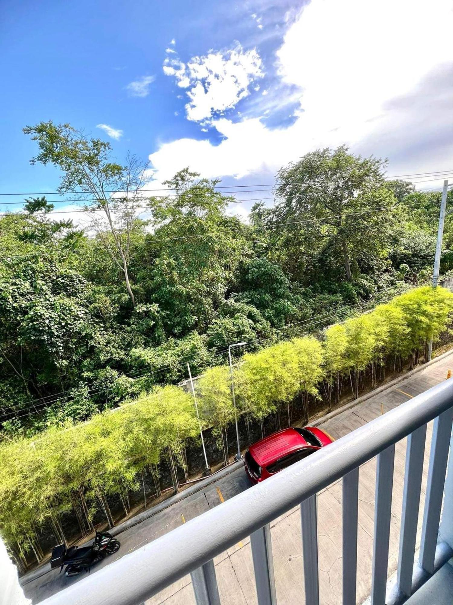 Davao Condo 2Br Pool Wifi Netflix Luaran gambar
