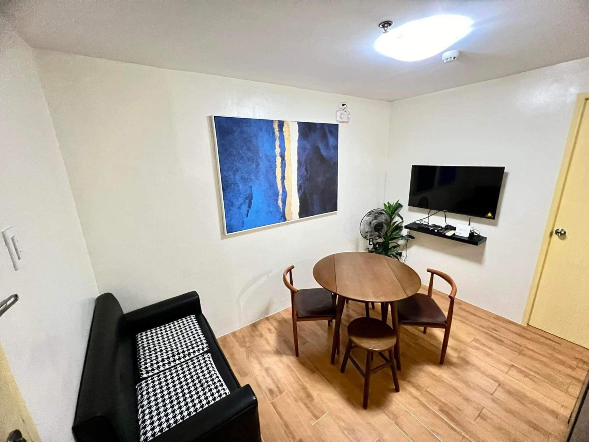 Davao Condo 2Br Pool Wifi Netflix Luaran gambar